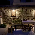 Pensiune Fi̇li̇zce Konuk Evi Alacati