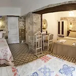 Pensiune Fi̇li̇zce Konuk Evi Alacati