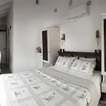 Fi̇li̇zce Konuk Evi * Alacati