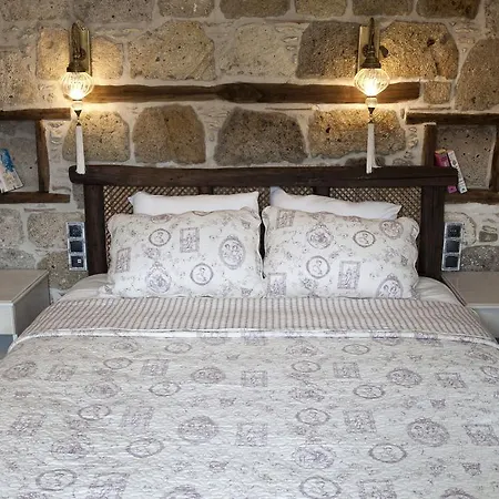 Fi̇li̇zce Konuk Evi Alacati