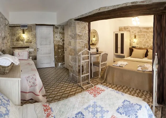 Maison d'hôtes Fi̇li̇zce Konuk Evi Alaçatı