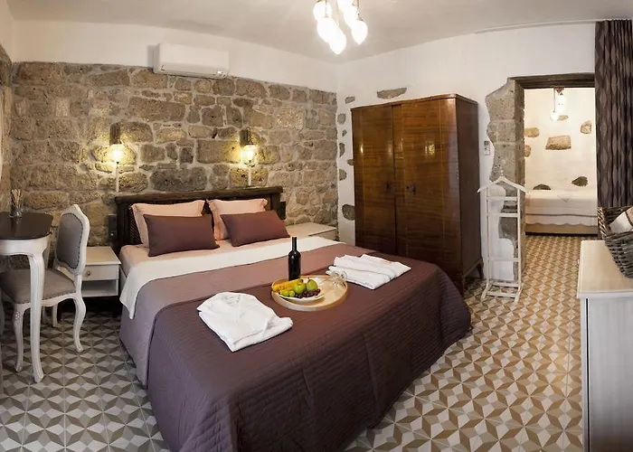 Fi̇li̇zce Konuk Evi Alaçatı