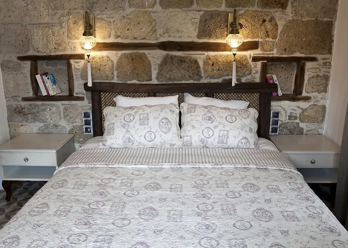 Fi̇li̇zce Konuk Evi Alaçatı