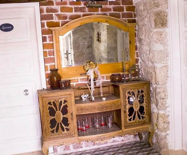 Fi̇li̇zce Konuk Evi *