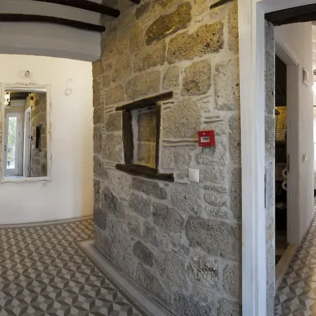 Fi̇li̇zce Konuk Evi Alaçatı