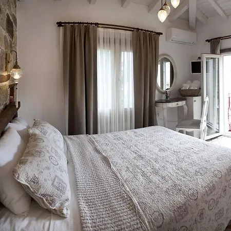 Fi̇li̇zce Konuk Evi Alaçatı