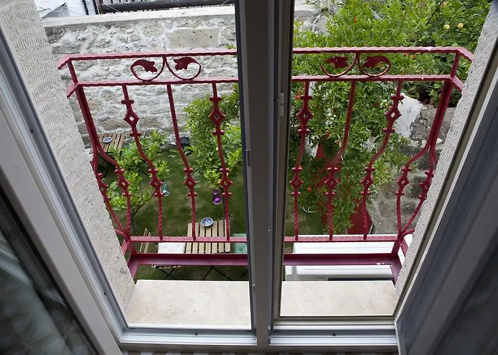 Fi̇li̇zce Konuk Evi * Alaçatı